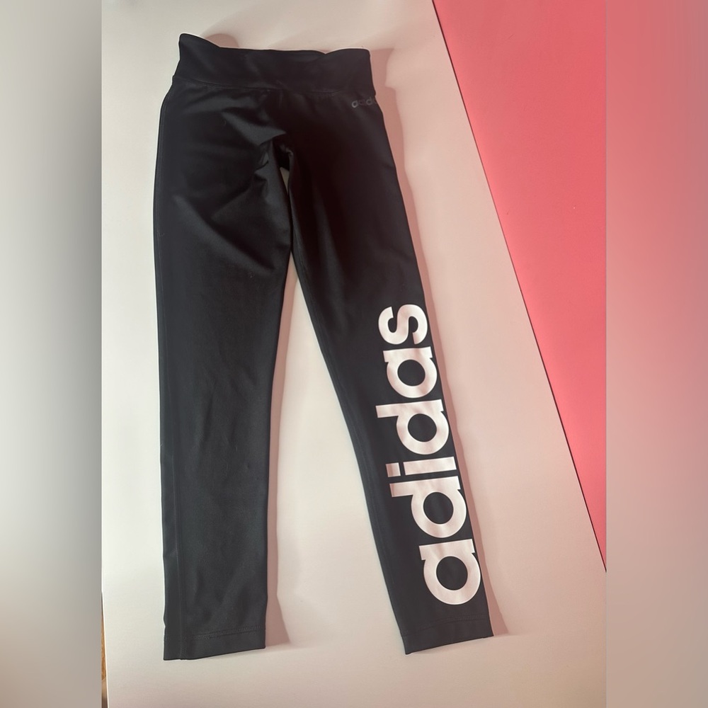 NWOT Women’s Adidas Black leggings in size small